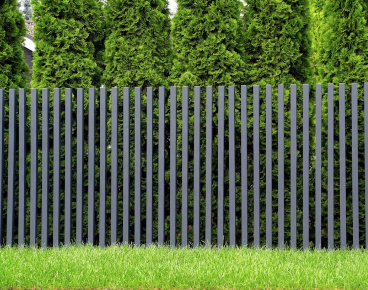 Moderner Stehlenzaun "Manhattan" aus Aluminium