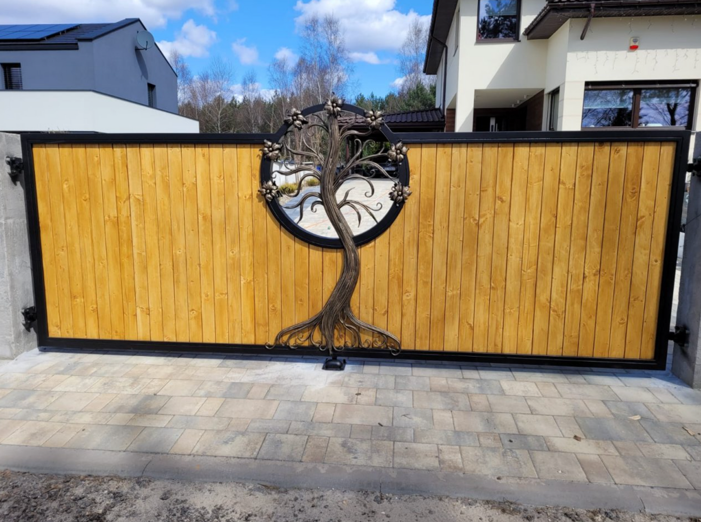 Schmiedetoranlage "Flora" 700x180cm mit Holzfüllung