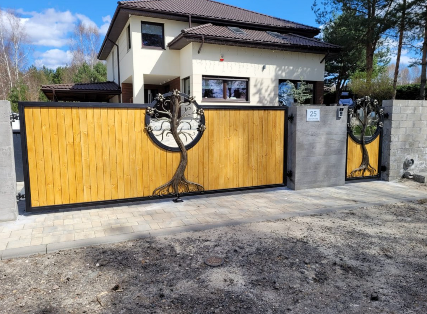 Schmiedetoranlage "Flora" 700x180cm mit Holzfüllung