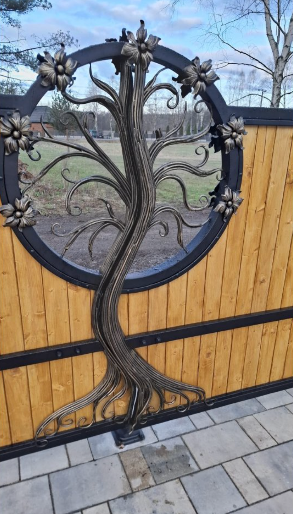 Schmiedetoranlage "Flora" 700x180cm mit Holzfüllung