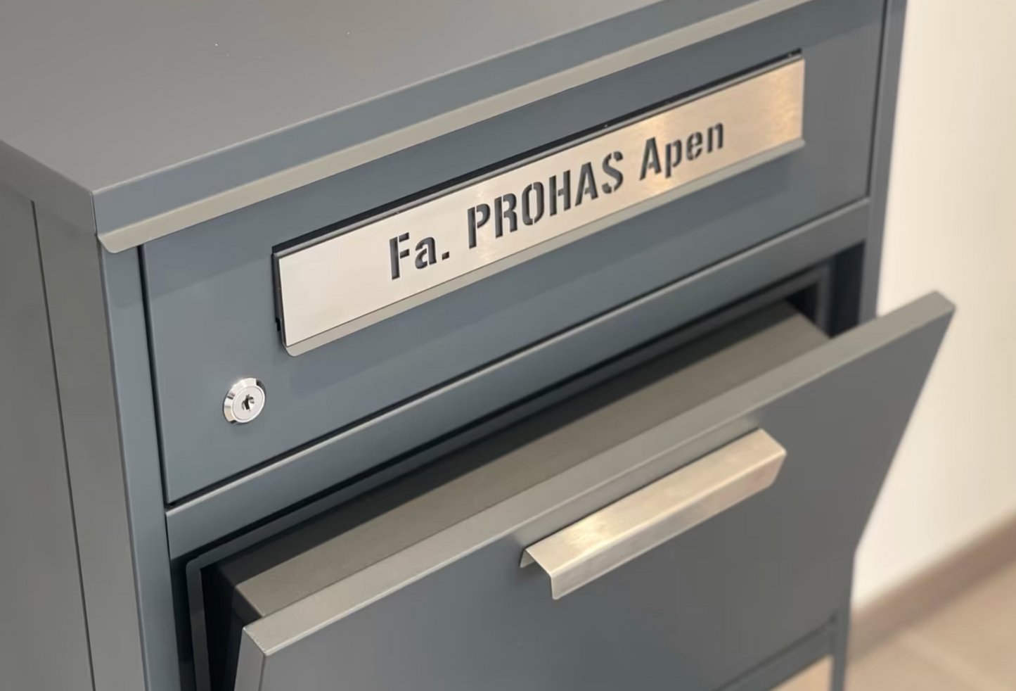 Briefkasten & Paketbox Bispo 2 rostfrei Edelstahlgriffe