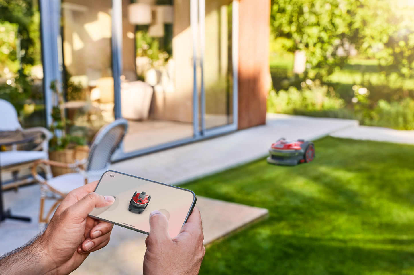 CRAMER AiConic Mähroboter mit KI & SAT Technologie