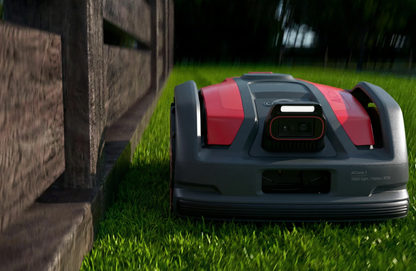 CRAMER AiConic Mähroboter mit KI & SAT Technologie